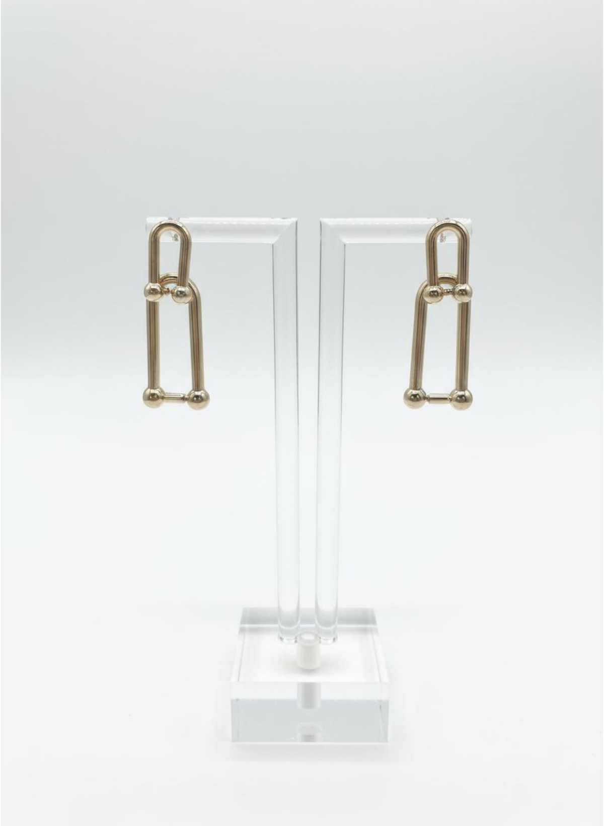 ✨ Modern Link Drop Earrings