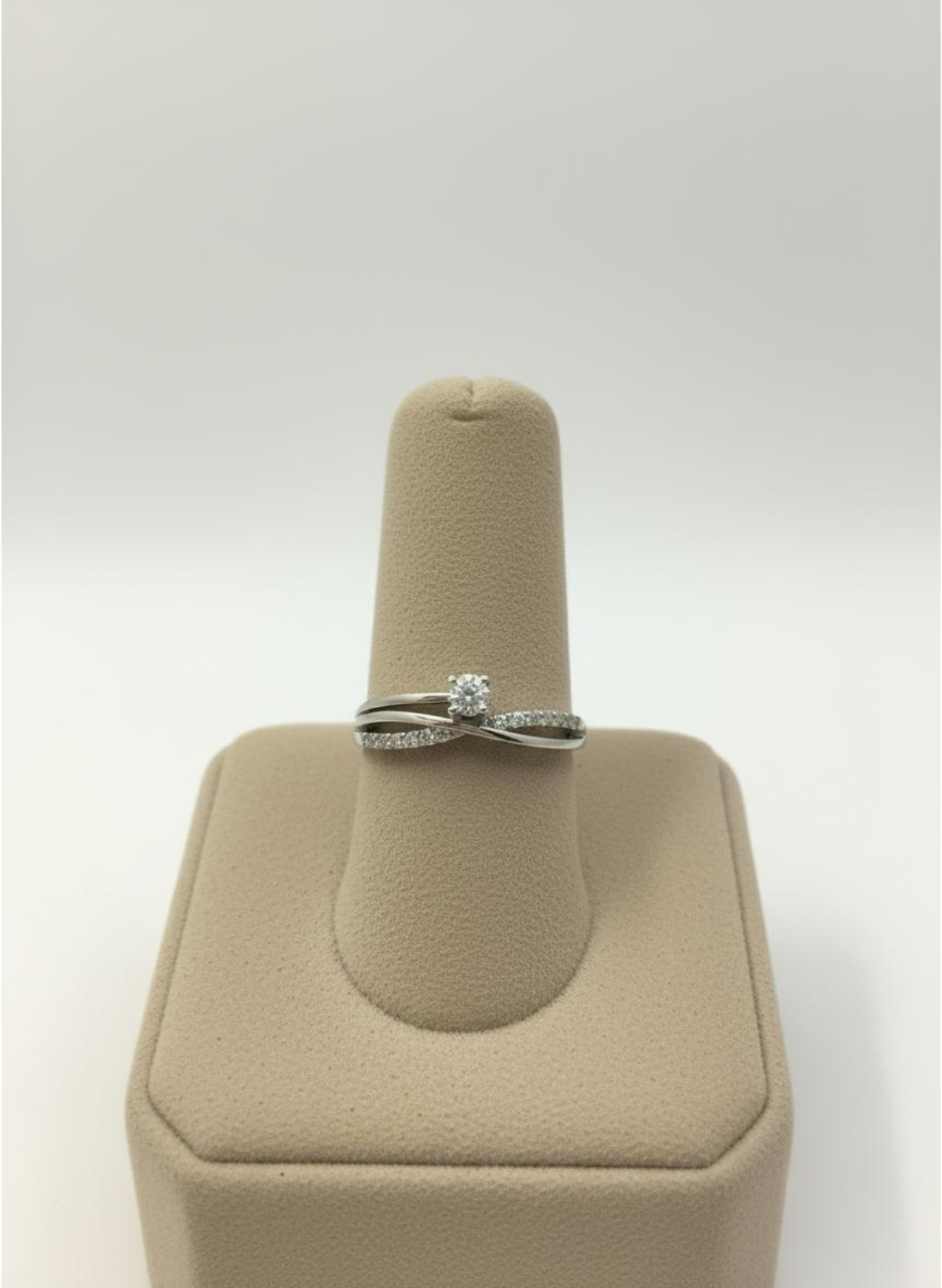 Elegant Twist Crystal Ring