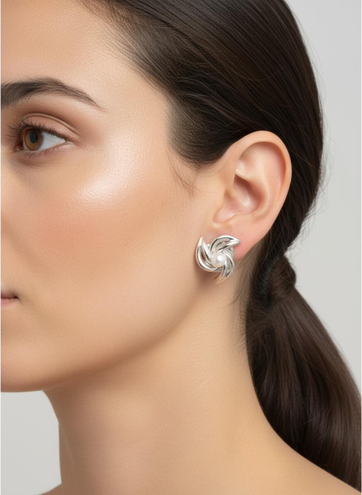 ✨ Pearl Swirl Stud Earrings