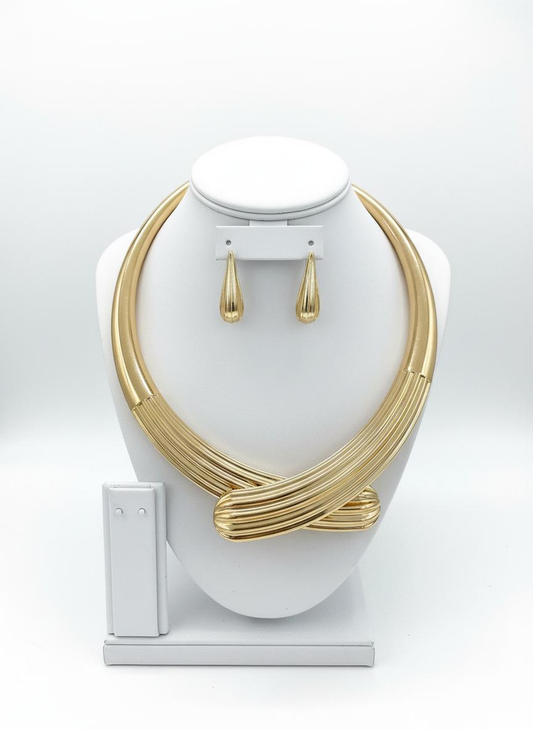 Sylvia Set - Necklace and Earrings